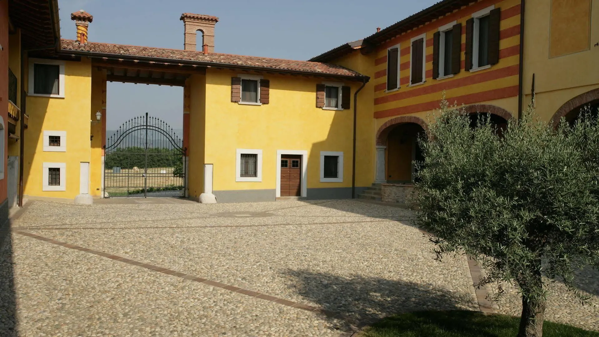 Country house Agriturismo Macesina Bedizzole