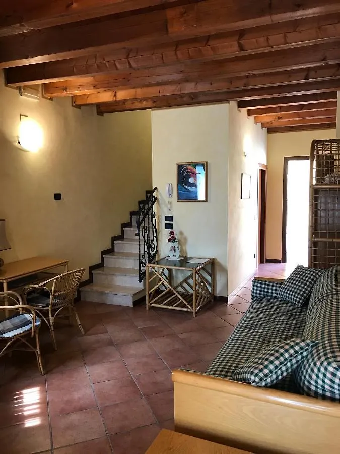 Country house Agriturismo Macesina Bedizzole